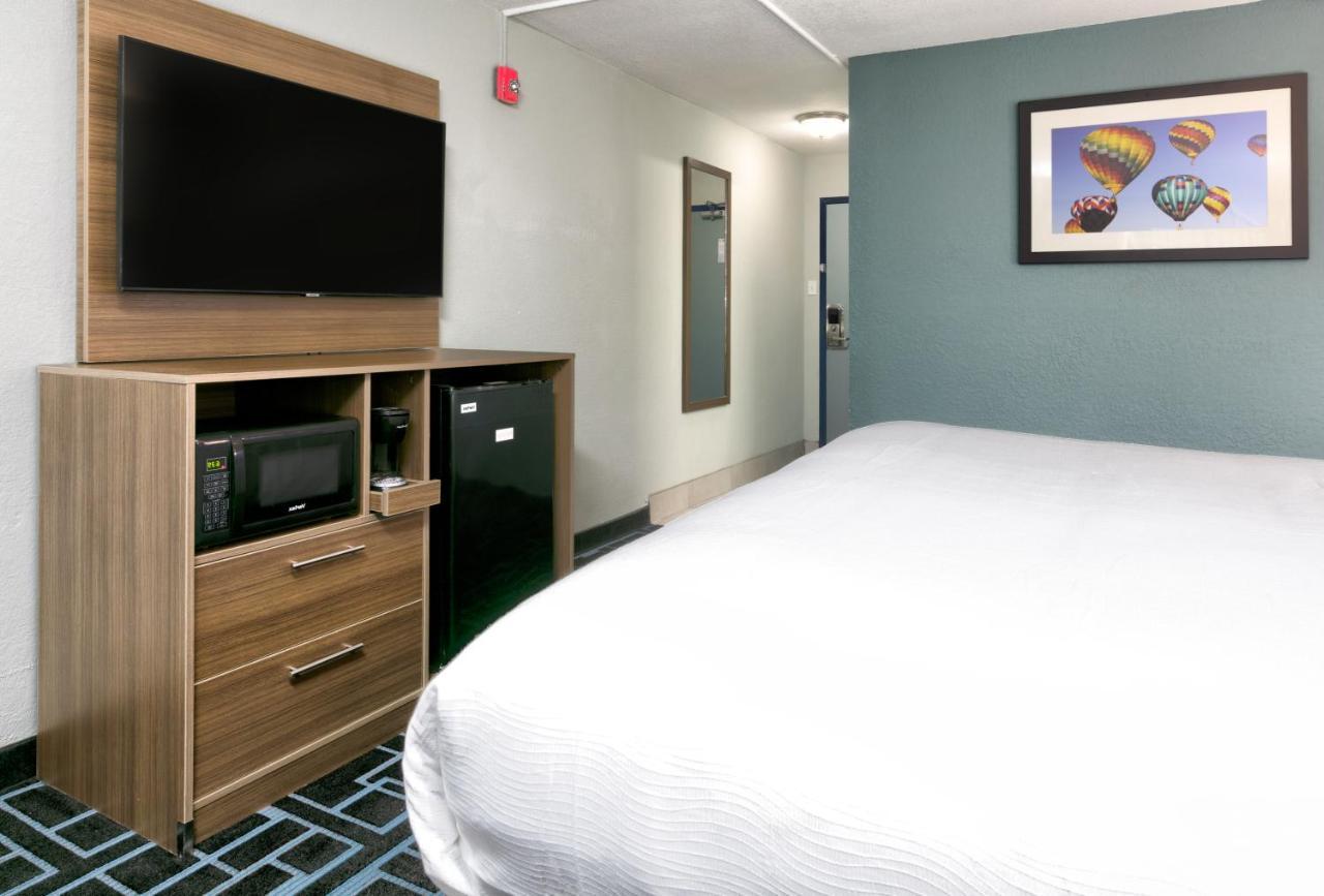 Baymont By Wyndham Chattanooga Eastridge Hotel