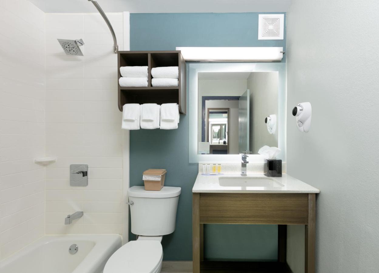 Hotel Baymont By Wyndham Chattanooga Eastridge 2*